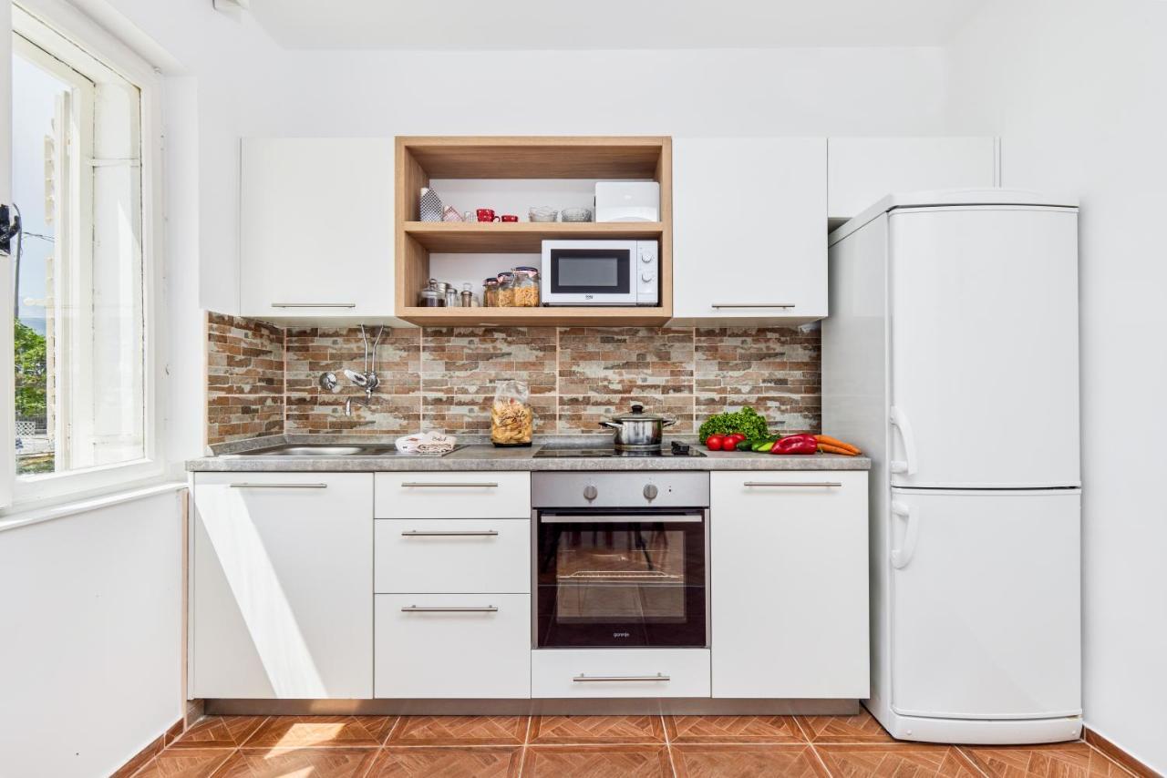 Waikiki Beach House Villa Tivat Kültér fotó