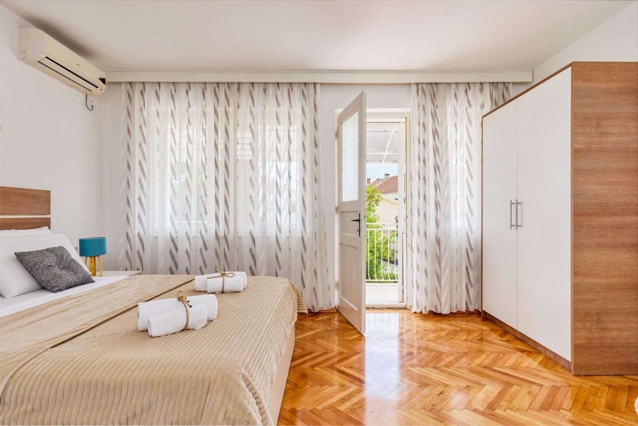 Waikiki Beach House Villa Tivat Kültér fotó