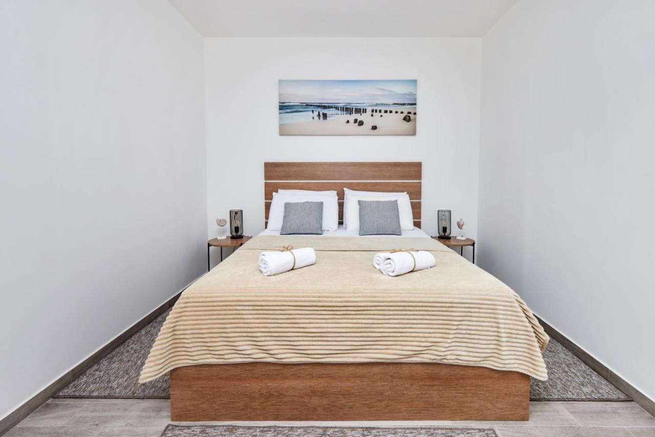 Waikiki Beach House Villa Tivat Kültér fotó