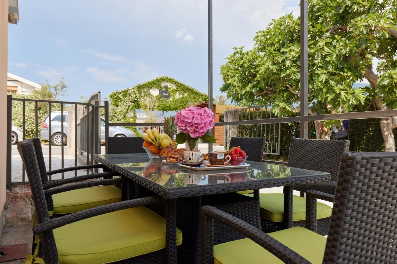 Waikiki Beach House Villa Tivat Kültér fotó