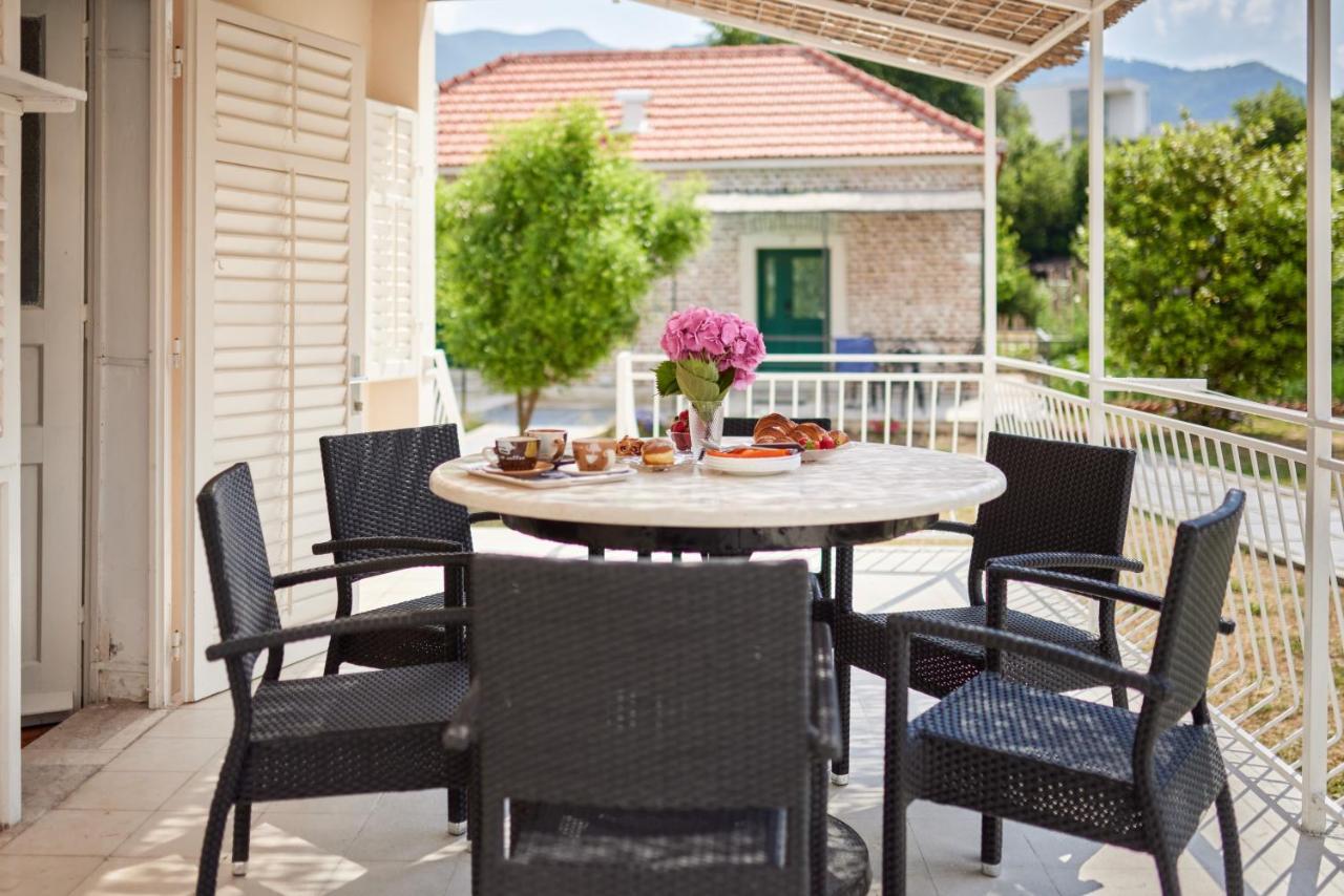 Waikiki Beach House Villa Tivat Kültér fotó