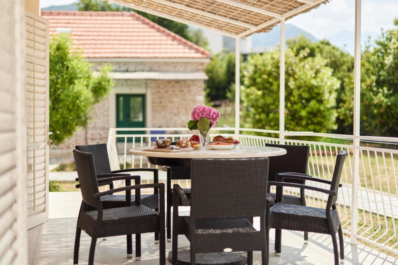 Waikiki Beach House Villa Tivat Kültér fotó