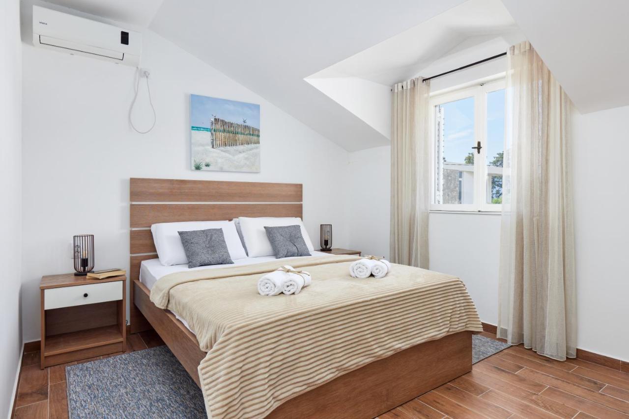 Waikiki Beach House Villa Tivat Kültér fotó