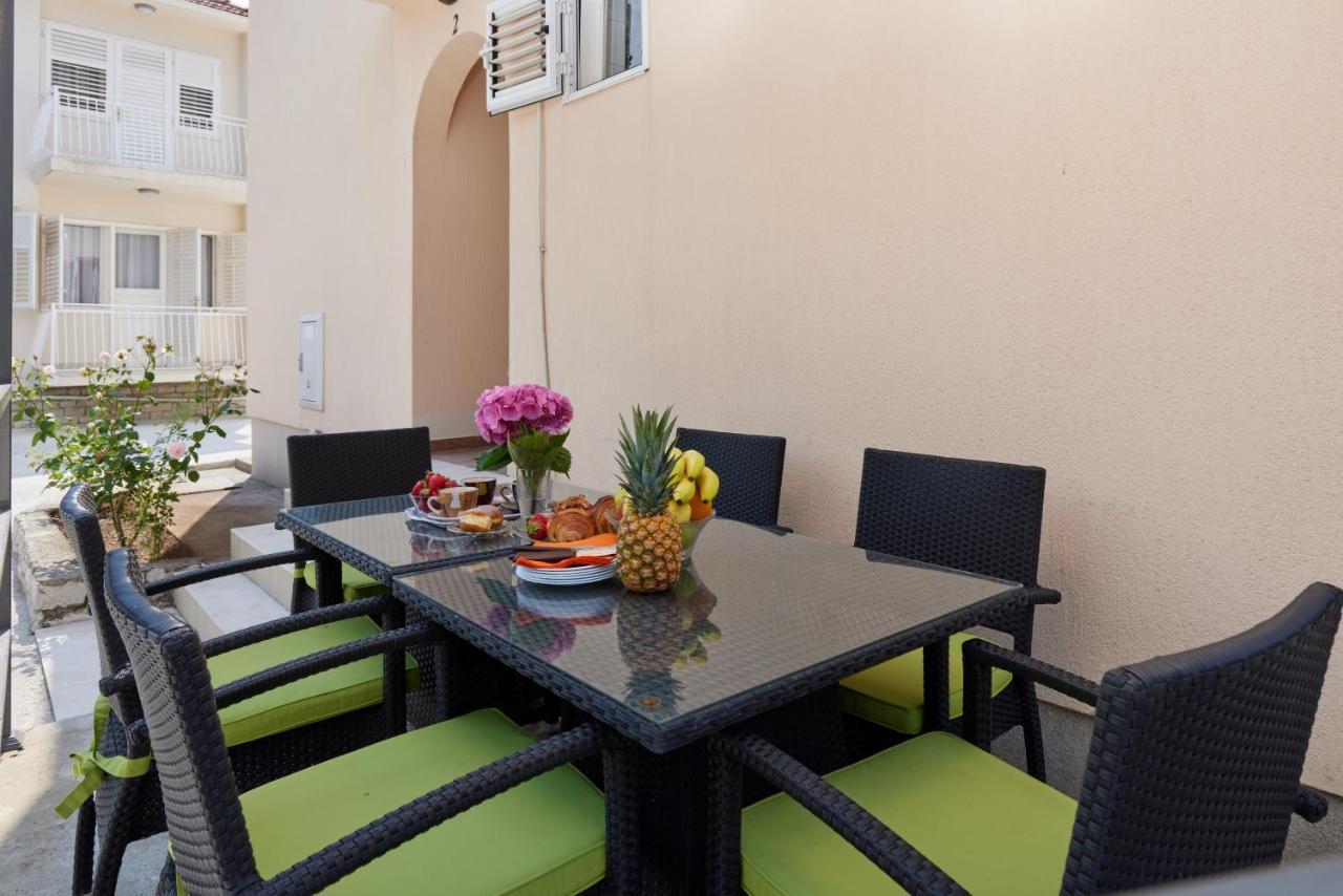 Waikiki Beach House Villa Tivat Kültér fotó