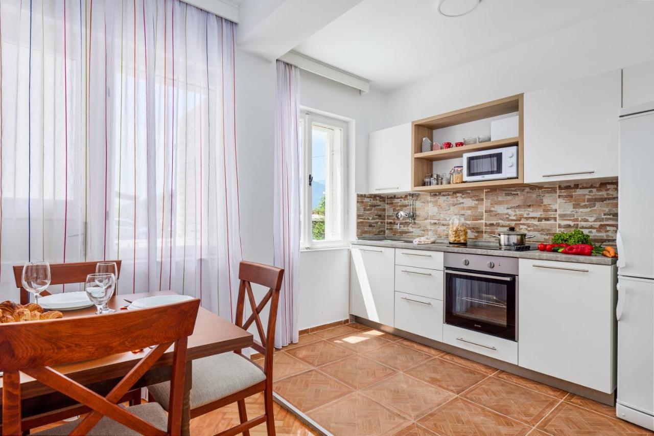 Waikiki Beach House Villa Tivat Kültér fotó