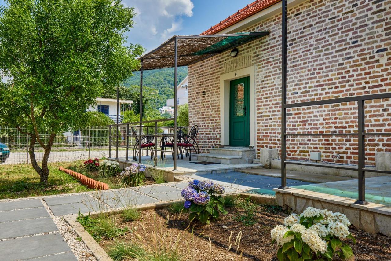 Waikiki Beach House Villa Tivat Kültér fotó