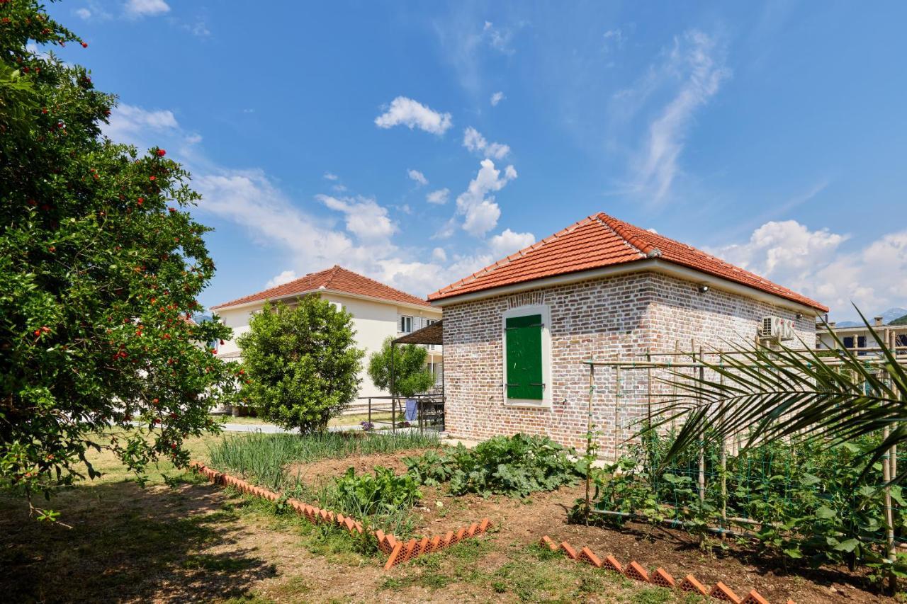 Waikiki Beach House Villa Tivat Kültér fotó